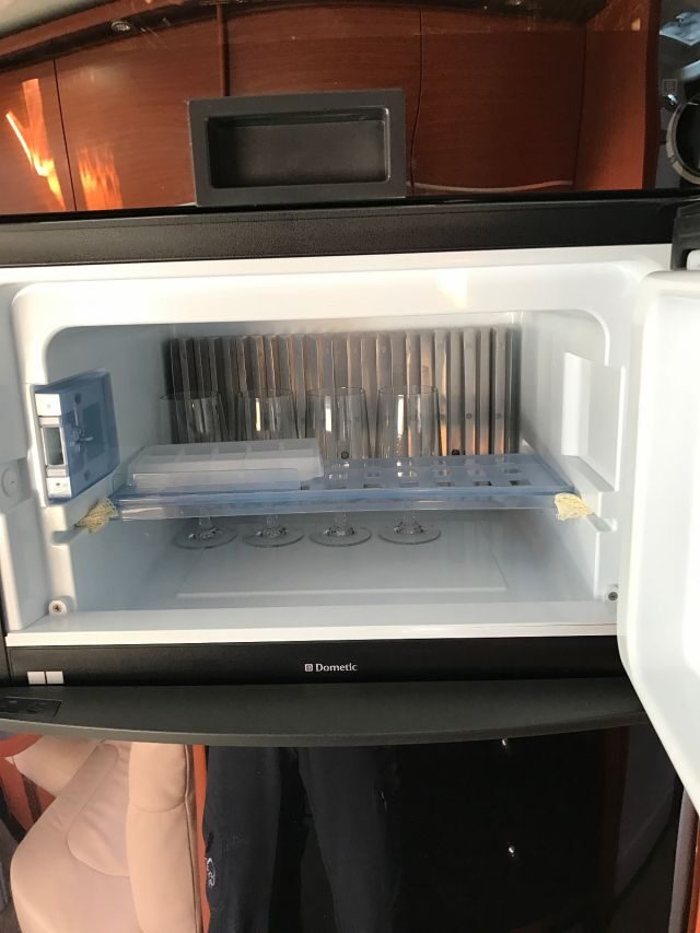 photos.external