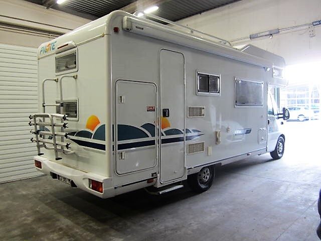 photos.external