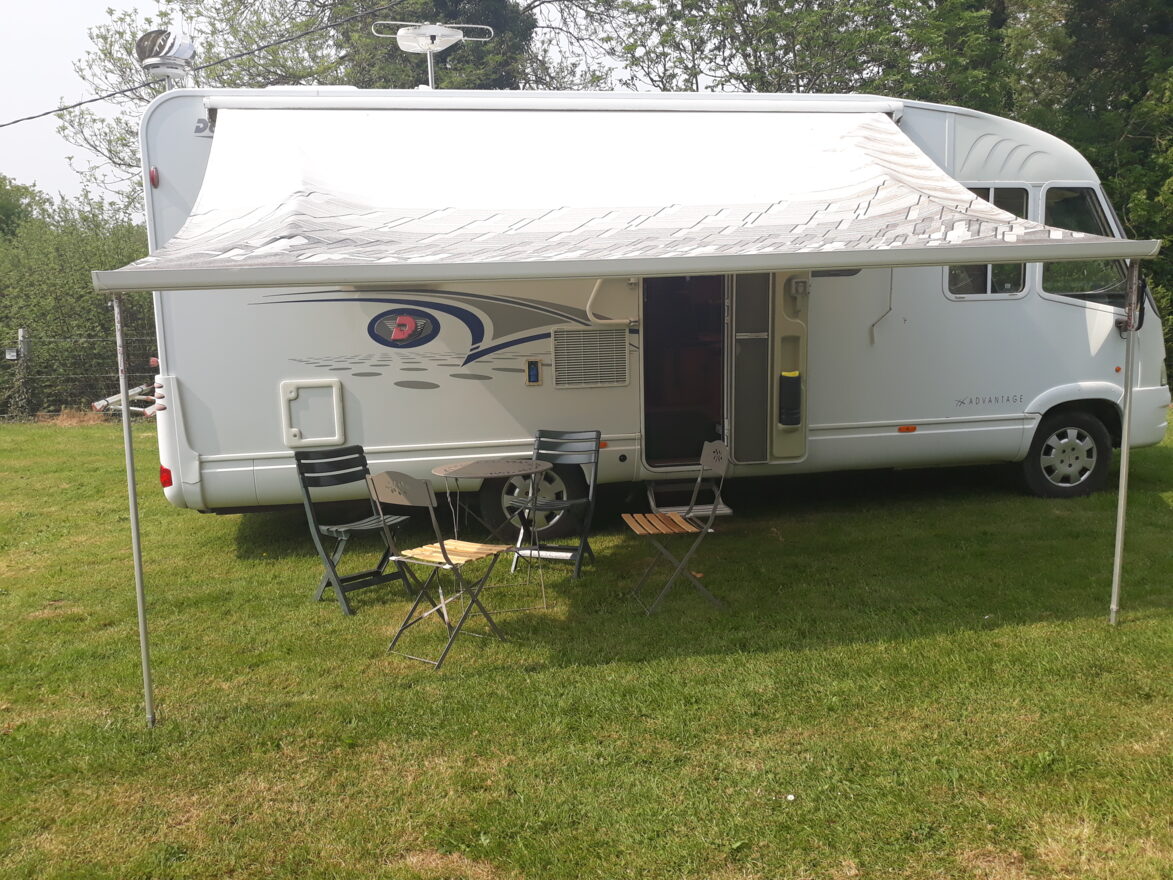 photos.external
