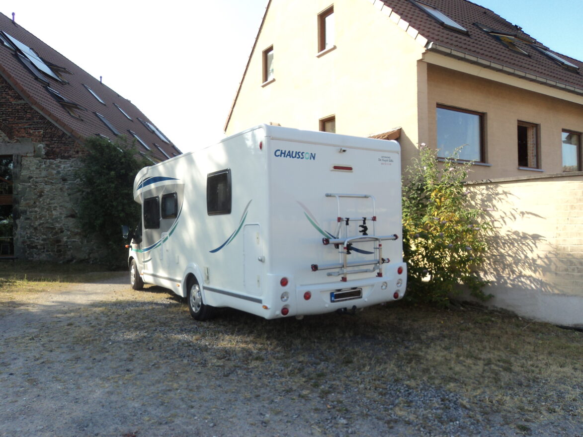 photos.external