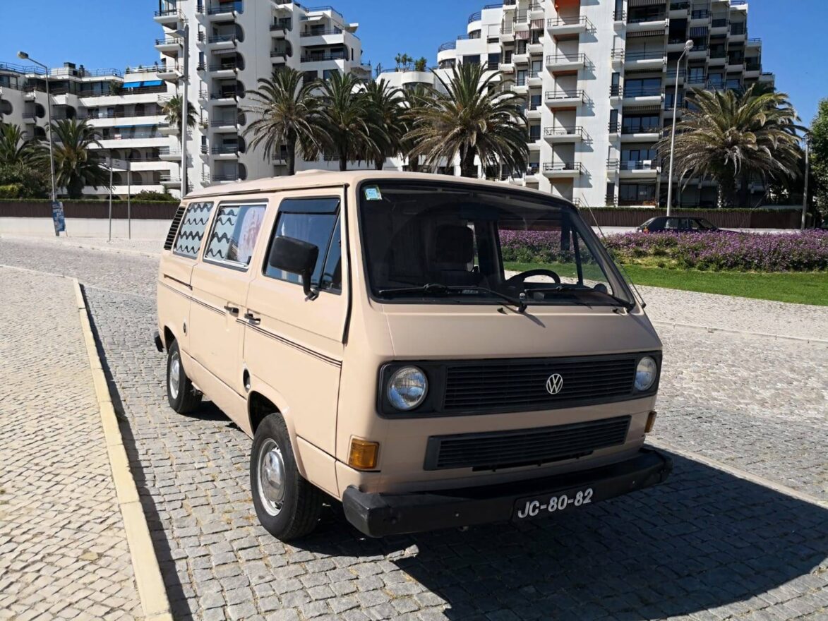 photos.external