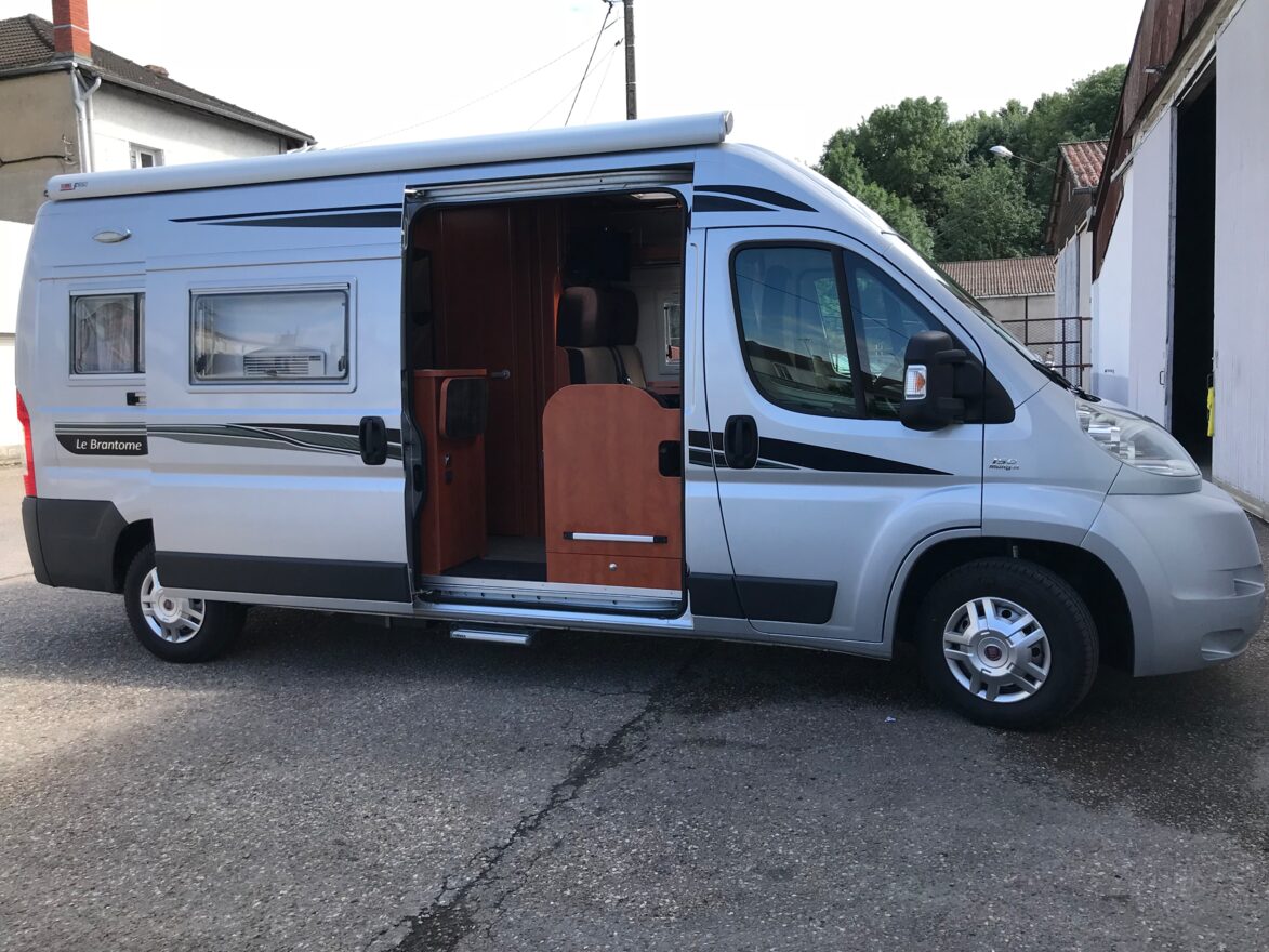 photos.external