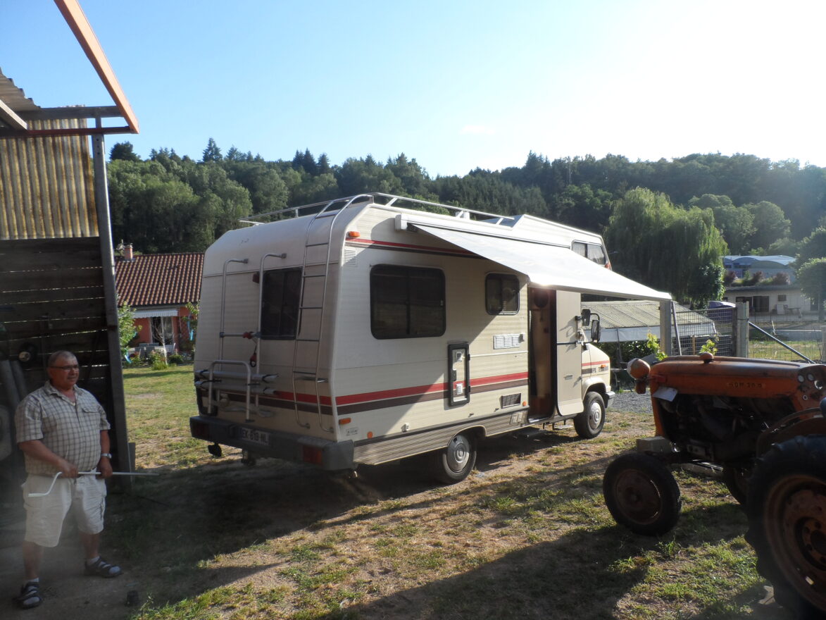 photos.external