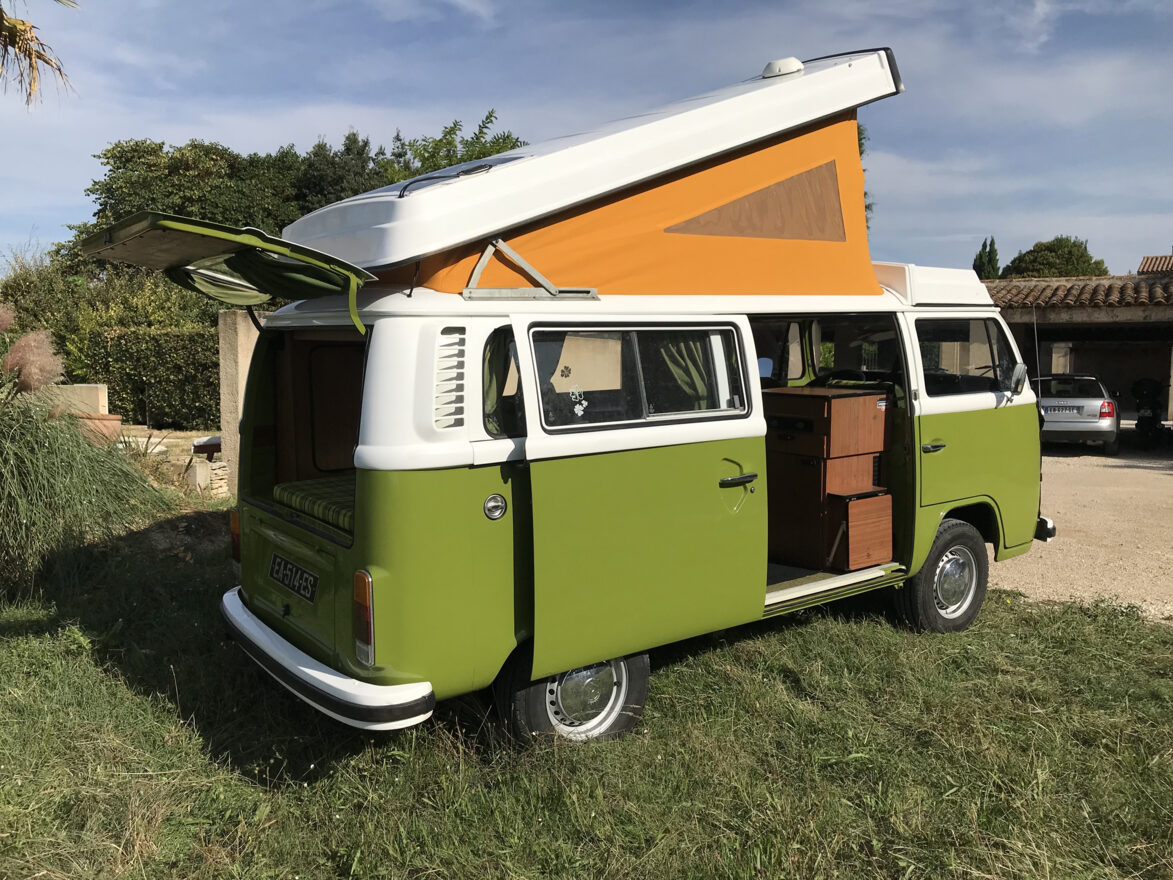 photos.external