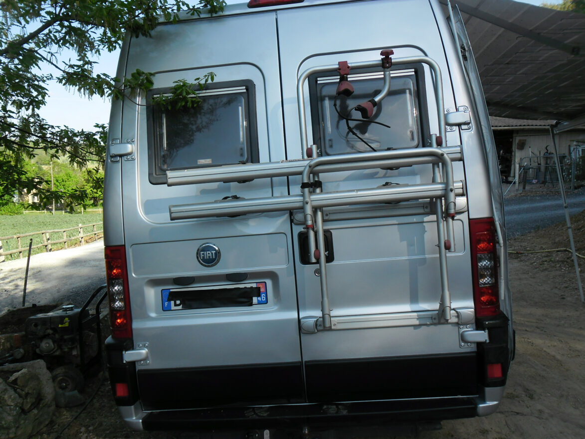 photos.external