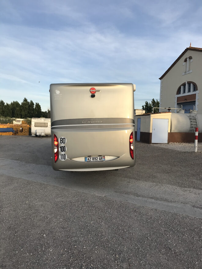 photos.external