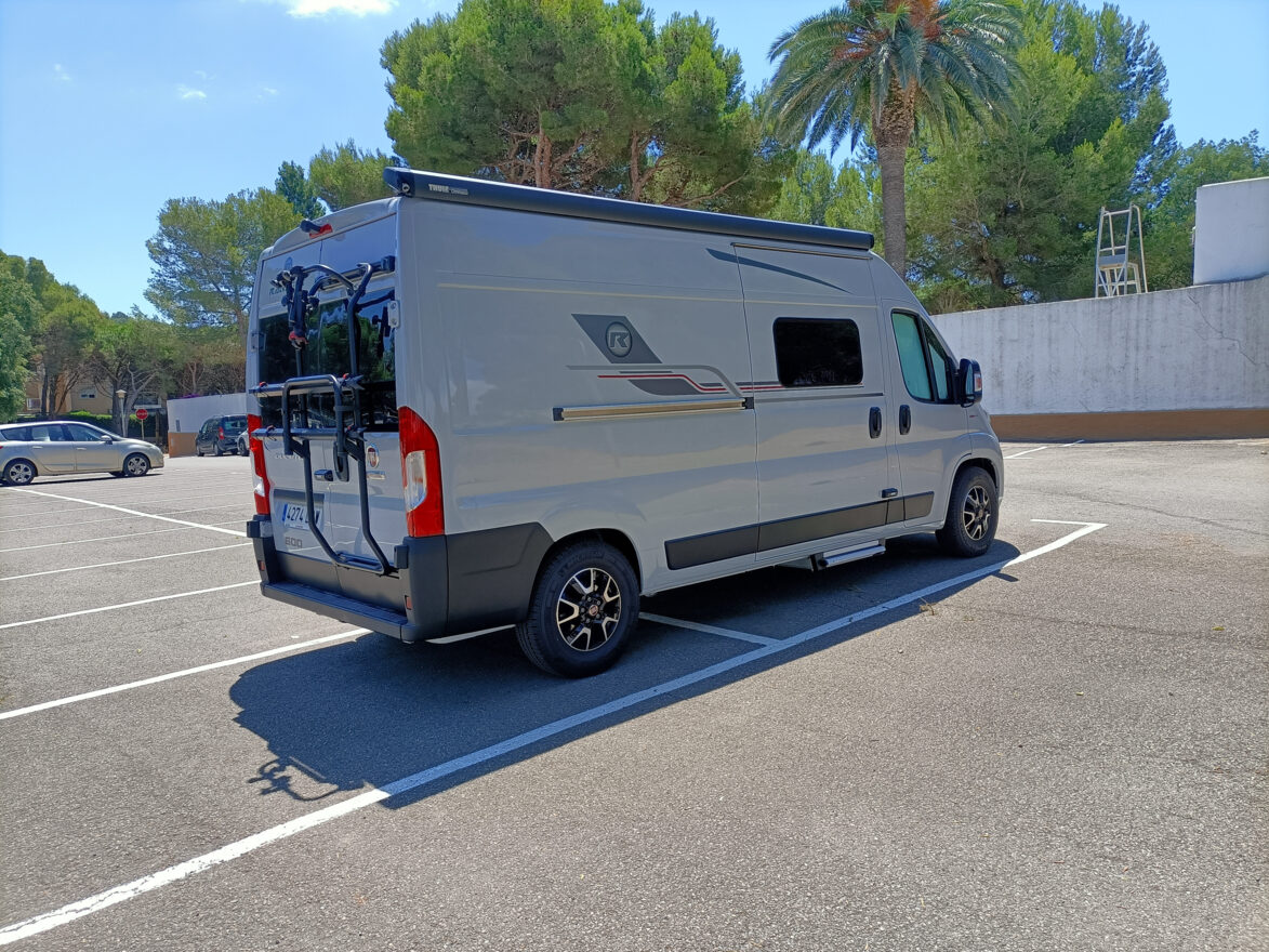 photos.external