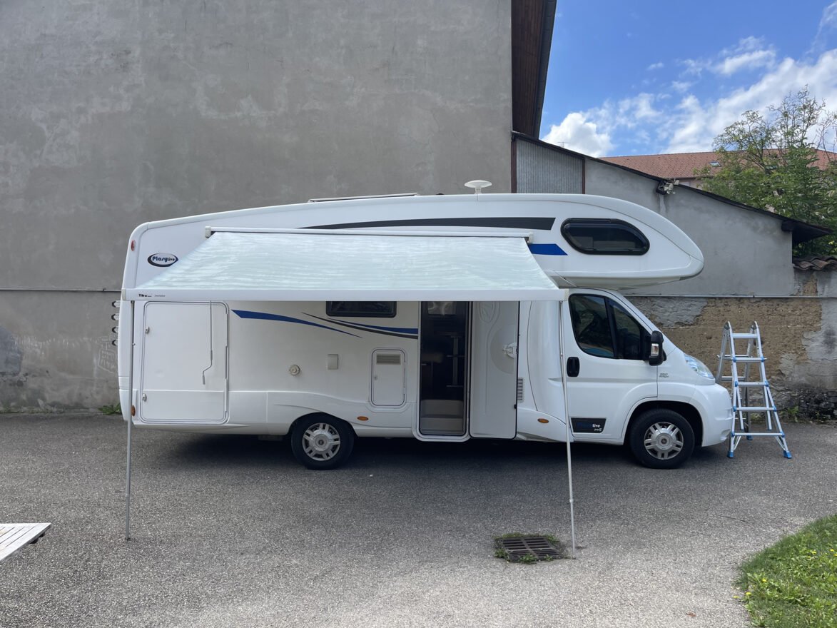 photos.external