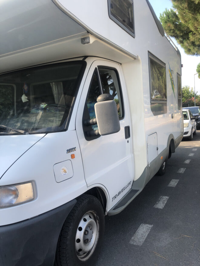 photos.external