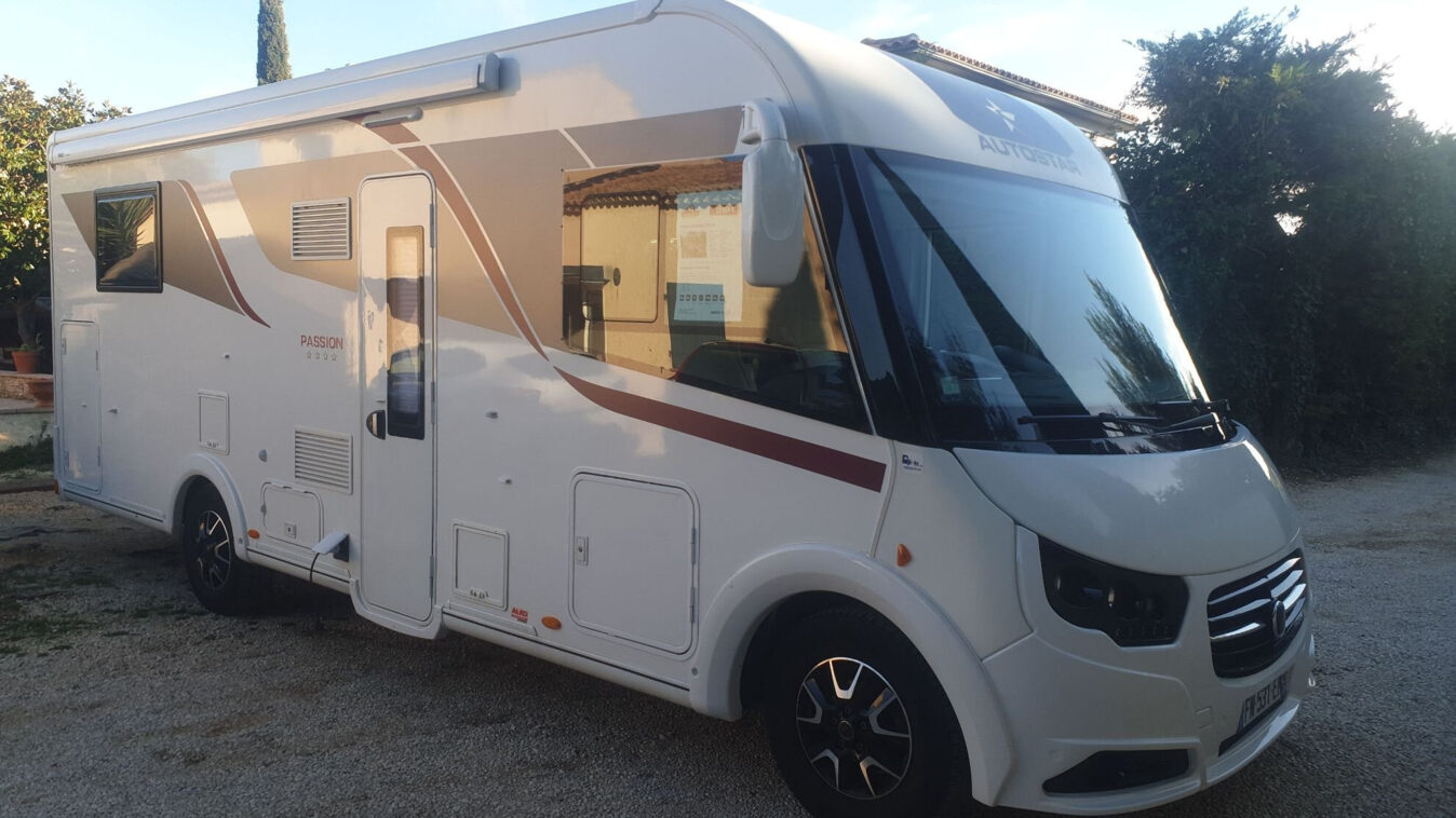 photos.external