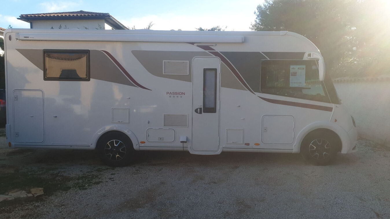 photos.external