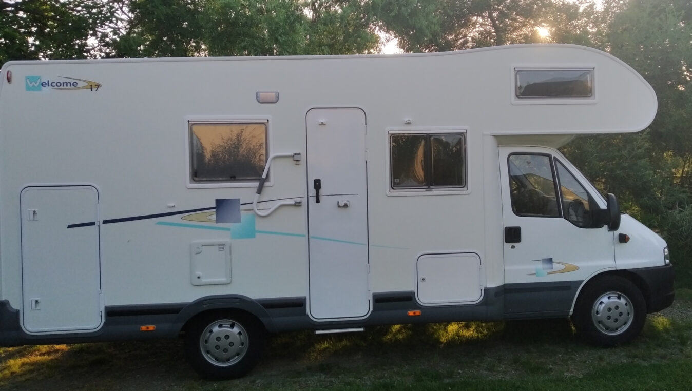 photos.external