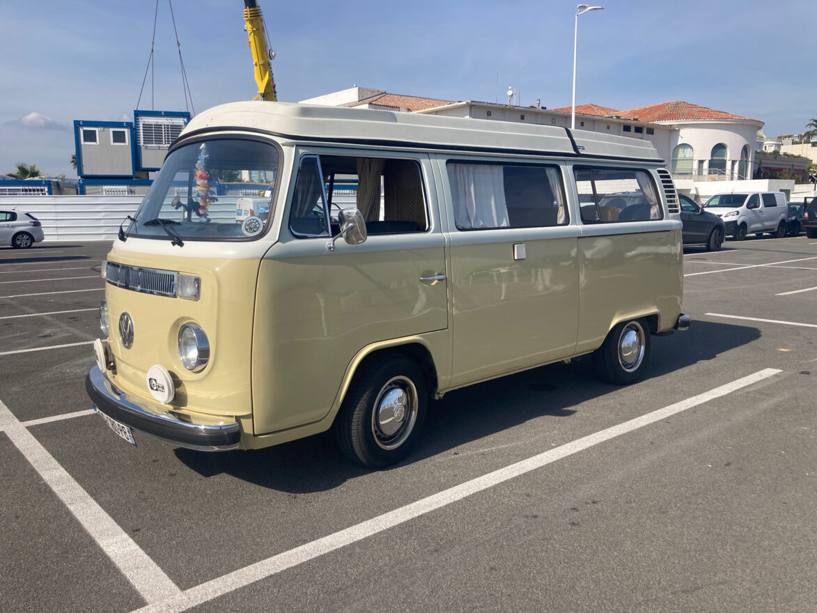 photos.external
