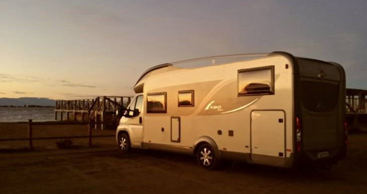 photos.external