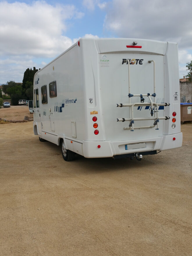photos.external