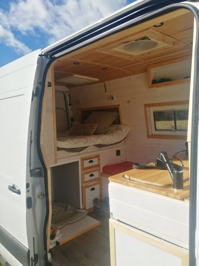 photos.external