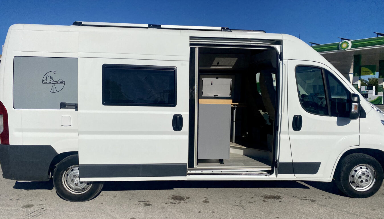photos.external