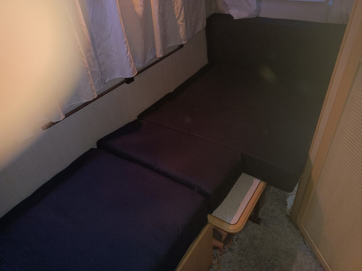 photos.couch
