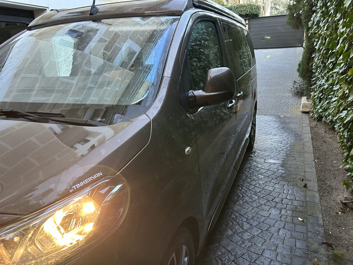 photos.external
