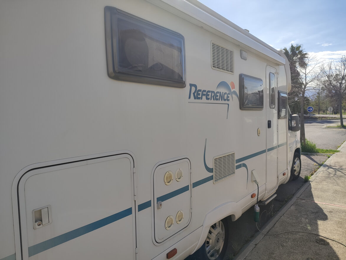 photos.external