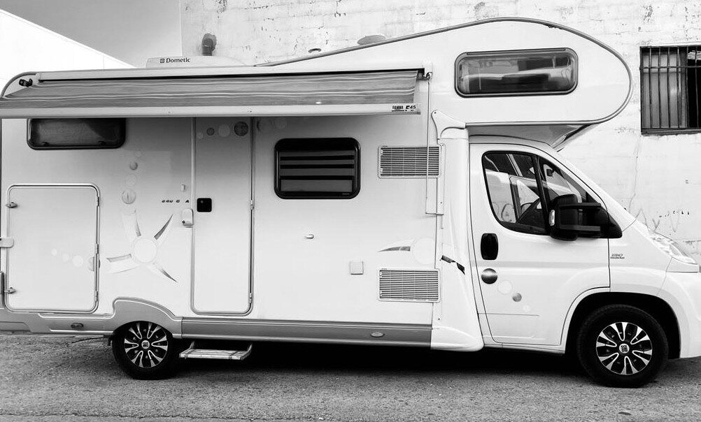 photos.external