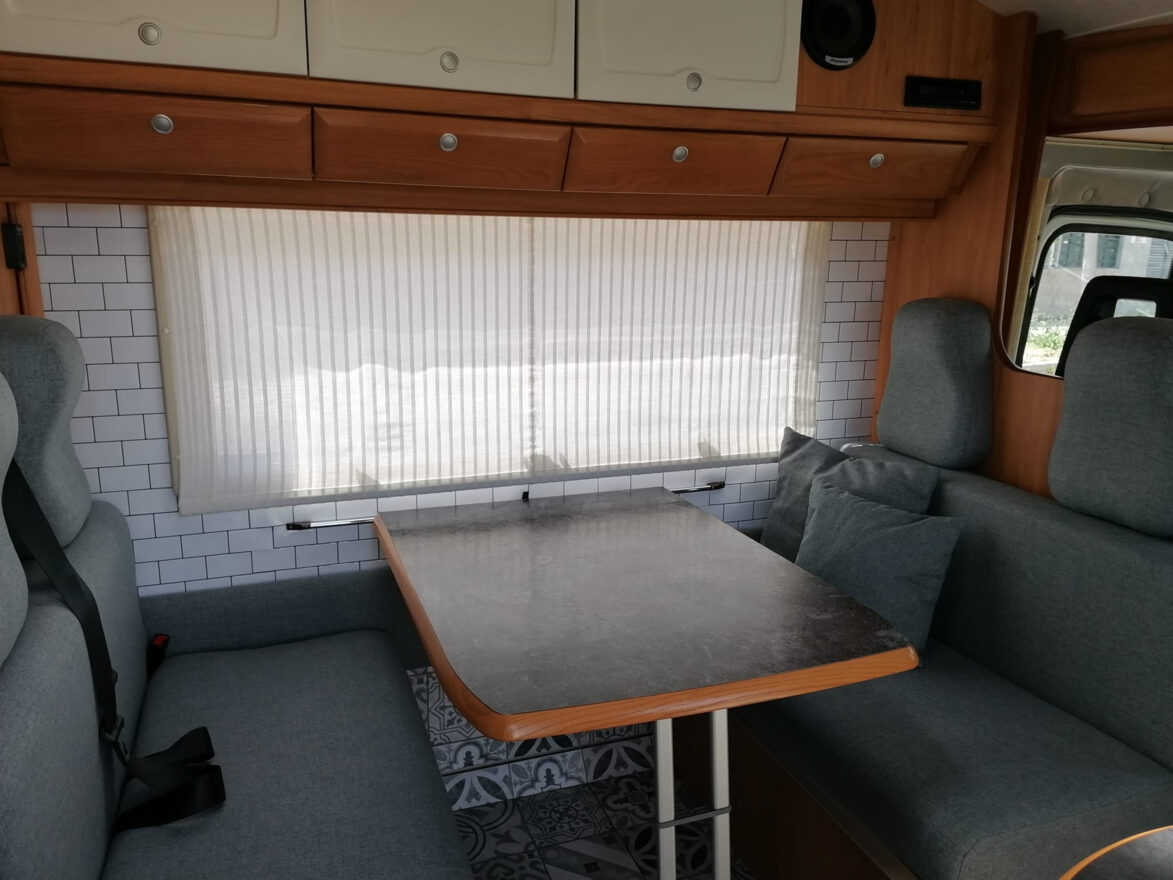 photos.external