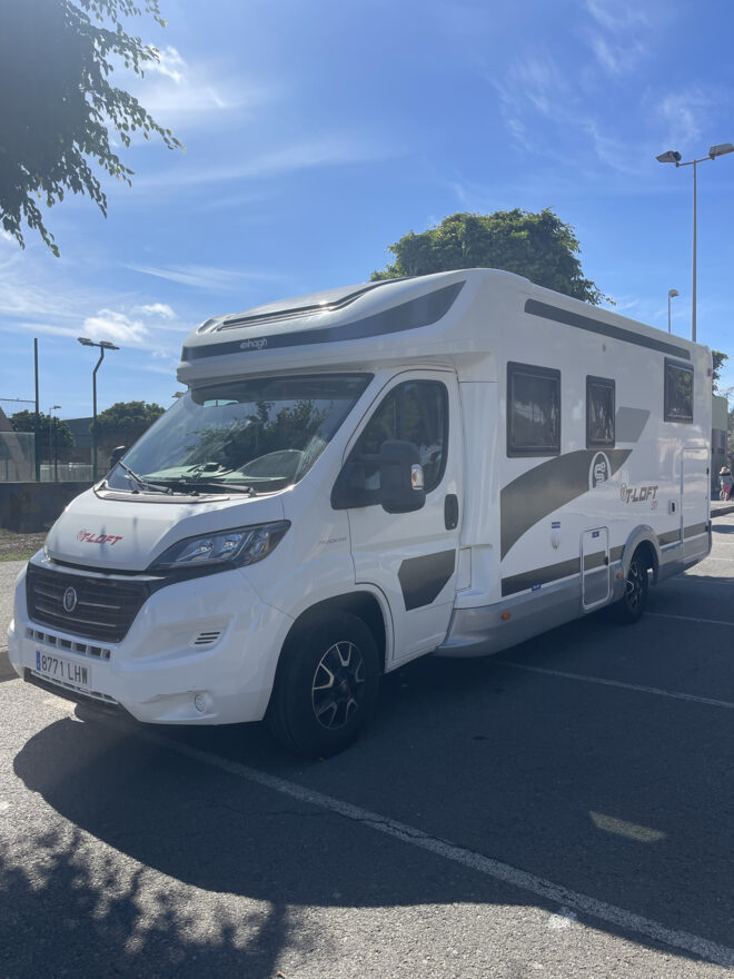 photos.external
