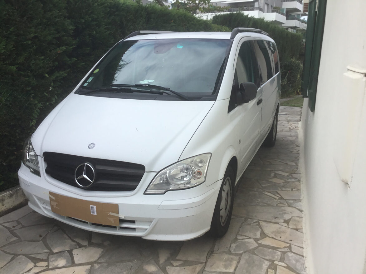 photos.external