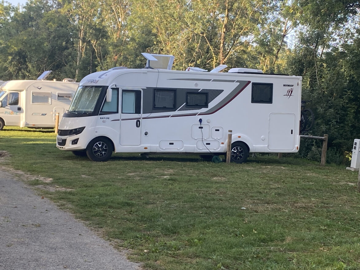photos.external