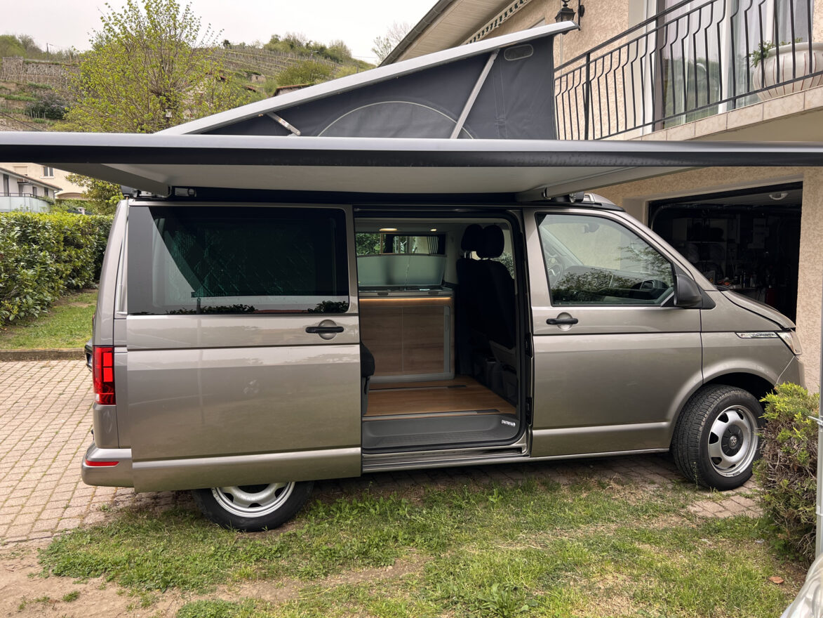 photos.external