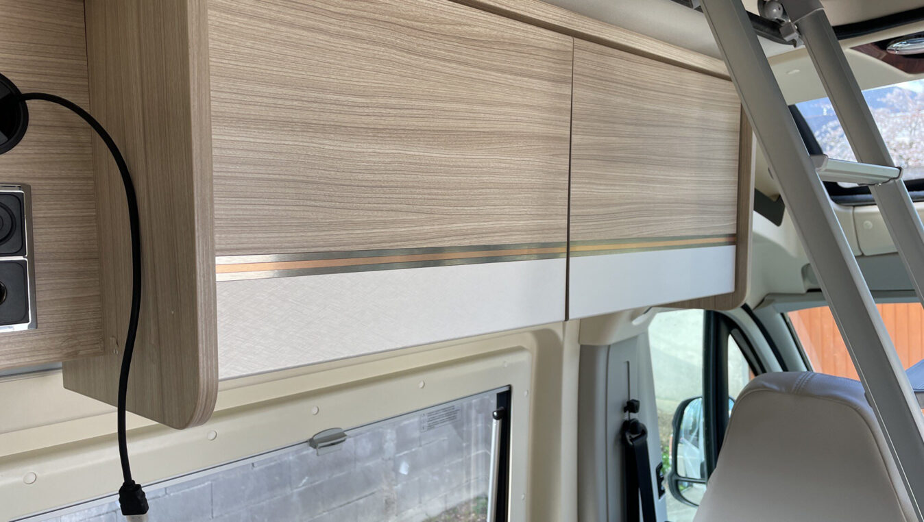 photos.accessories_ext