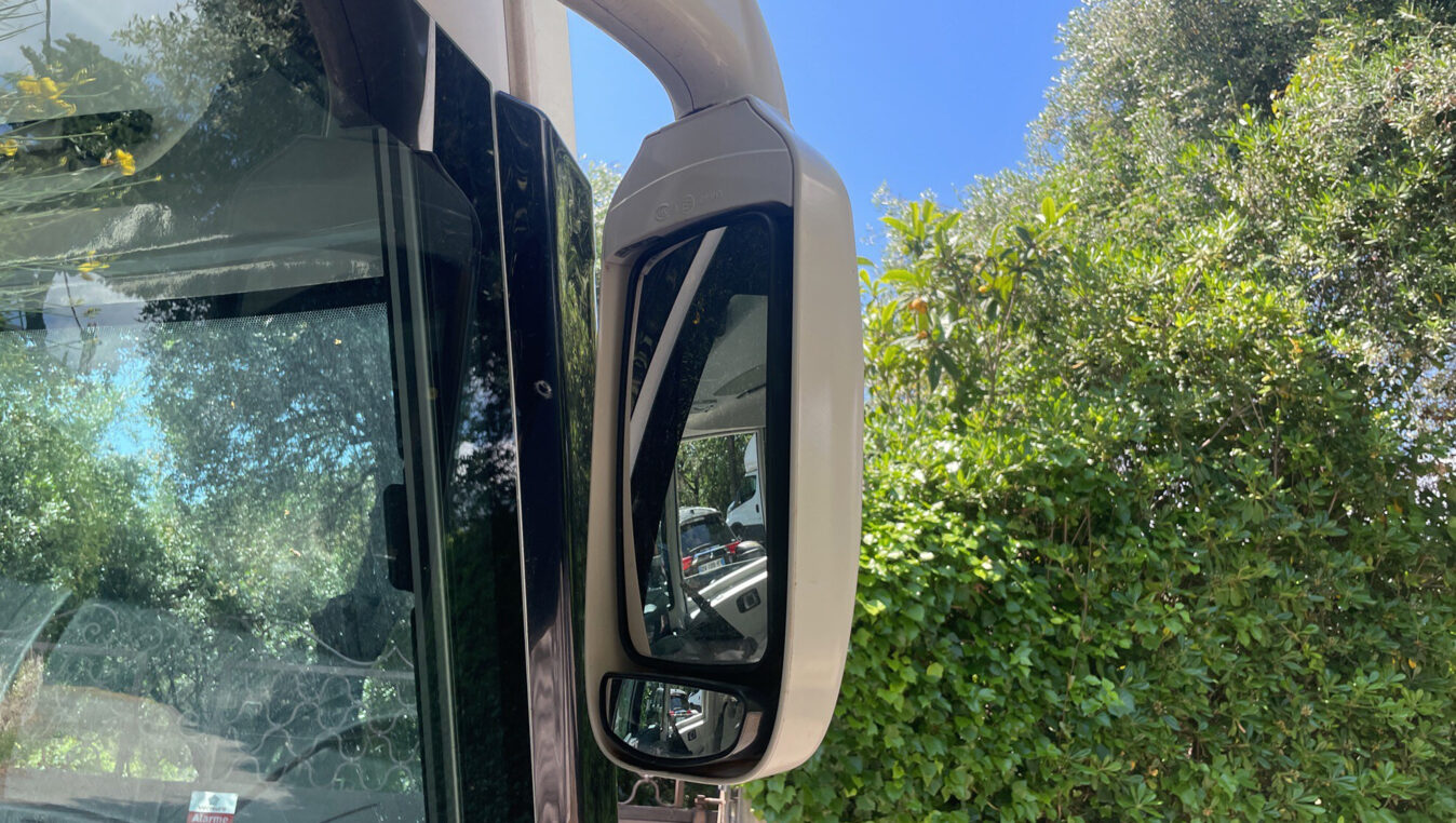 photos.accessories_ext