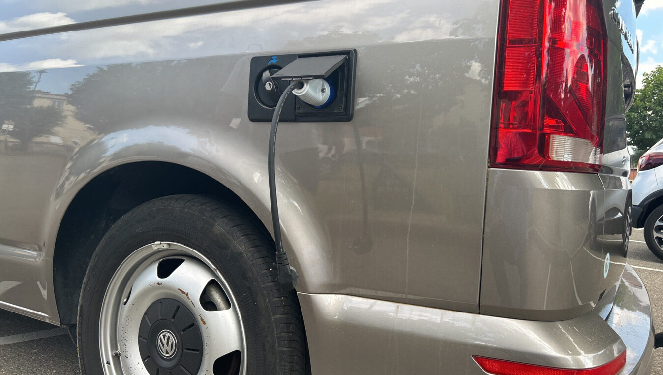 photos.accessories_ext