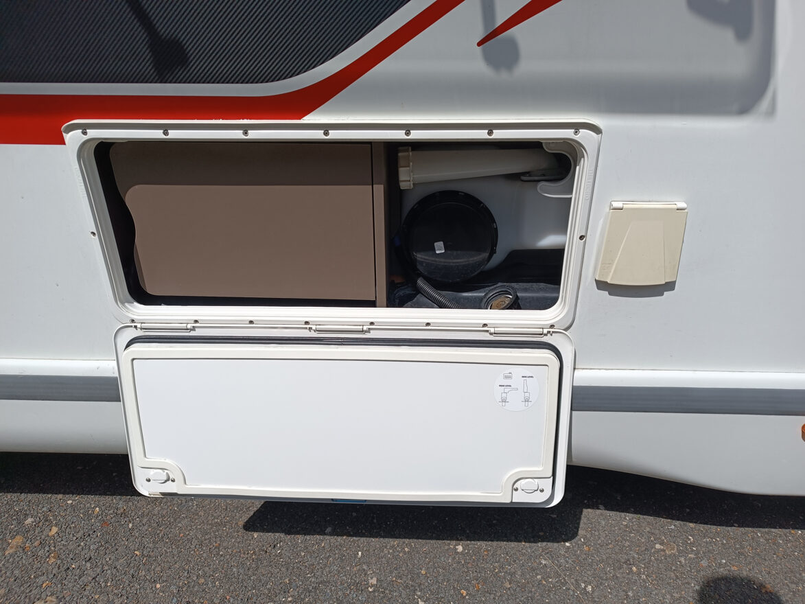 photos.external
