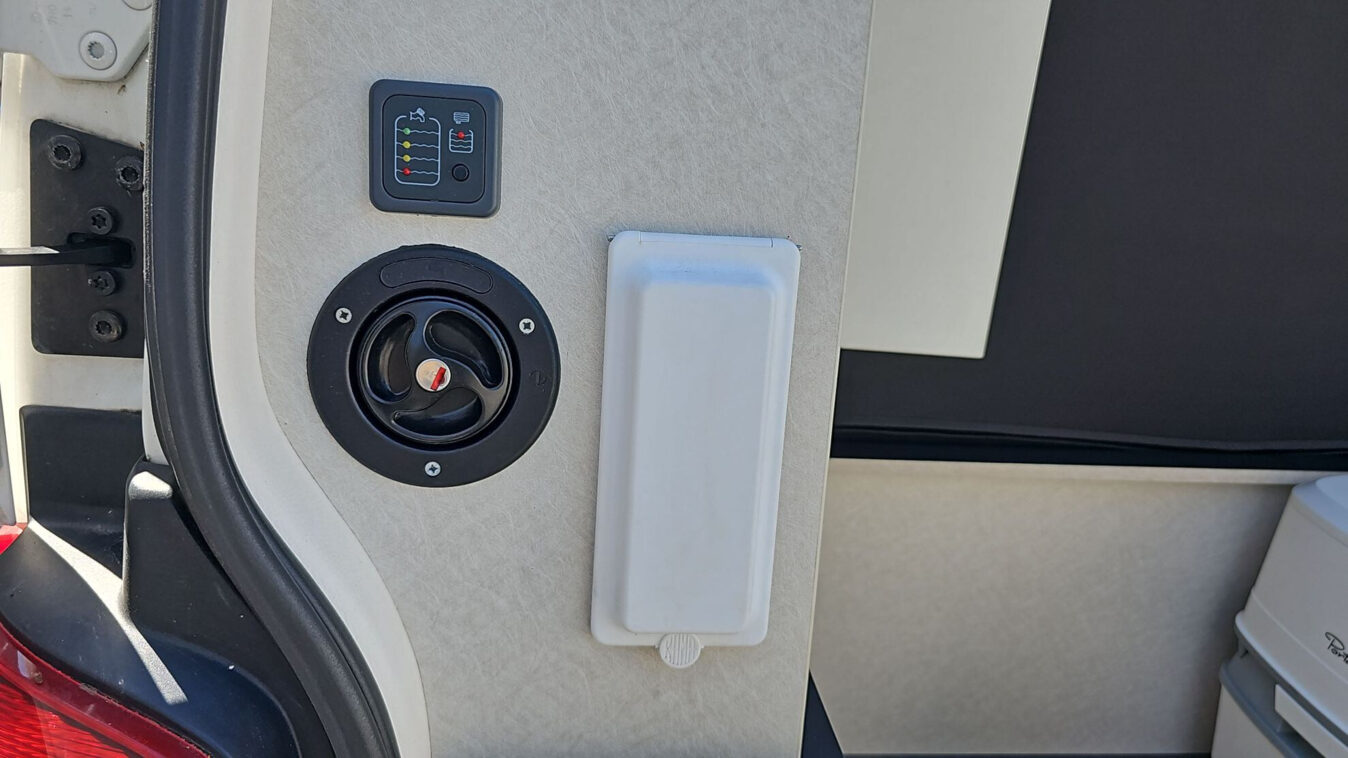 photos.accessories_ext