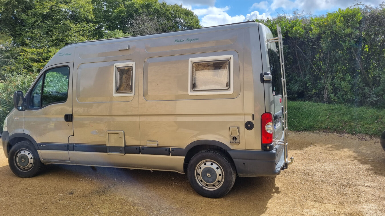 photos.external