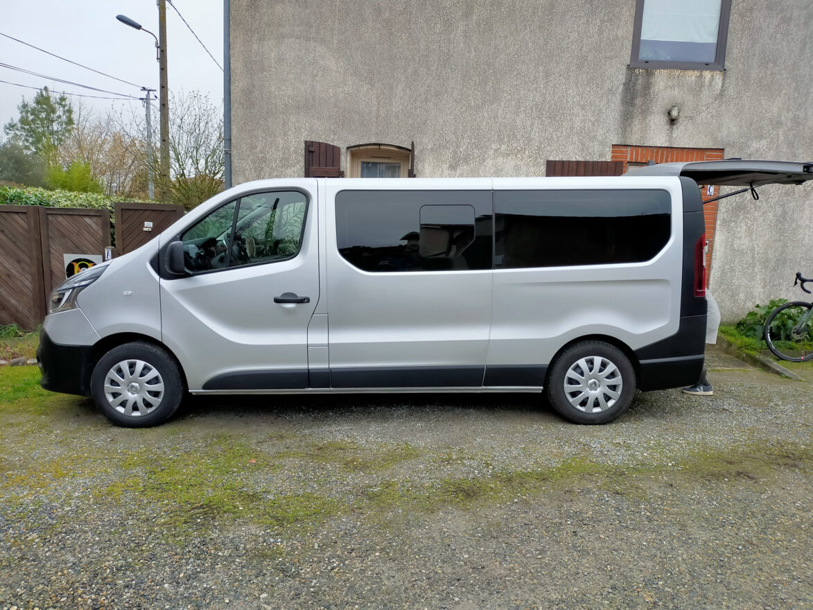 photos.external