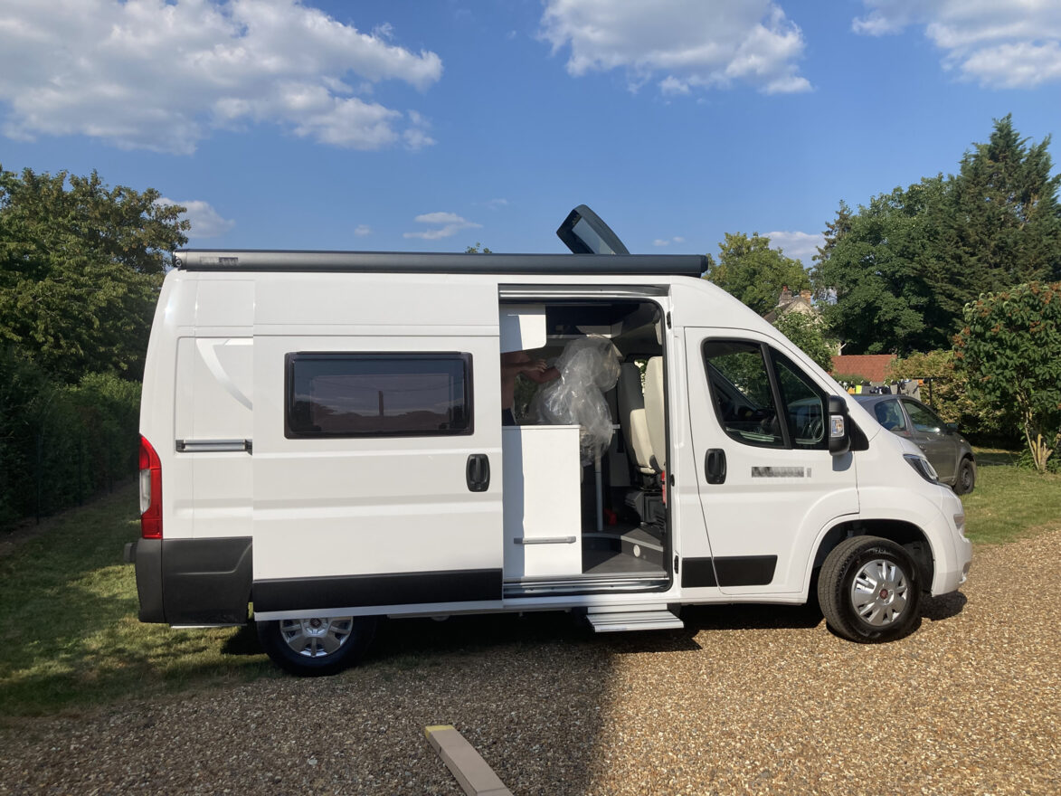 photos.external