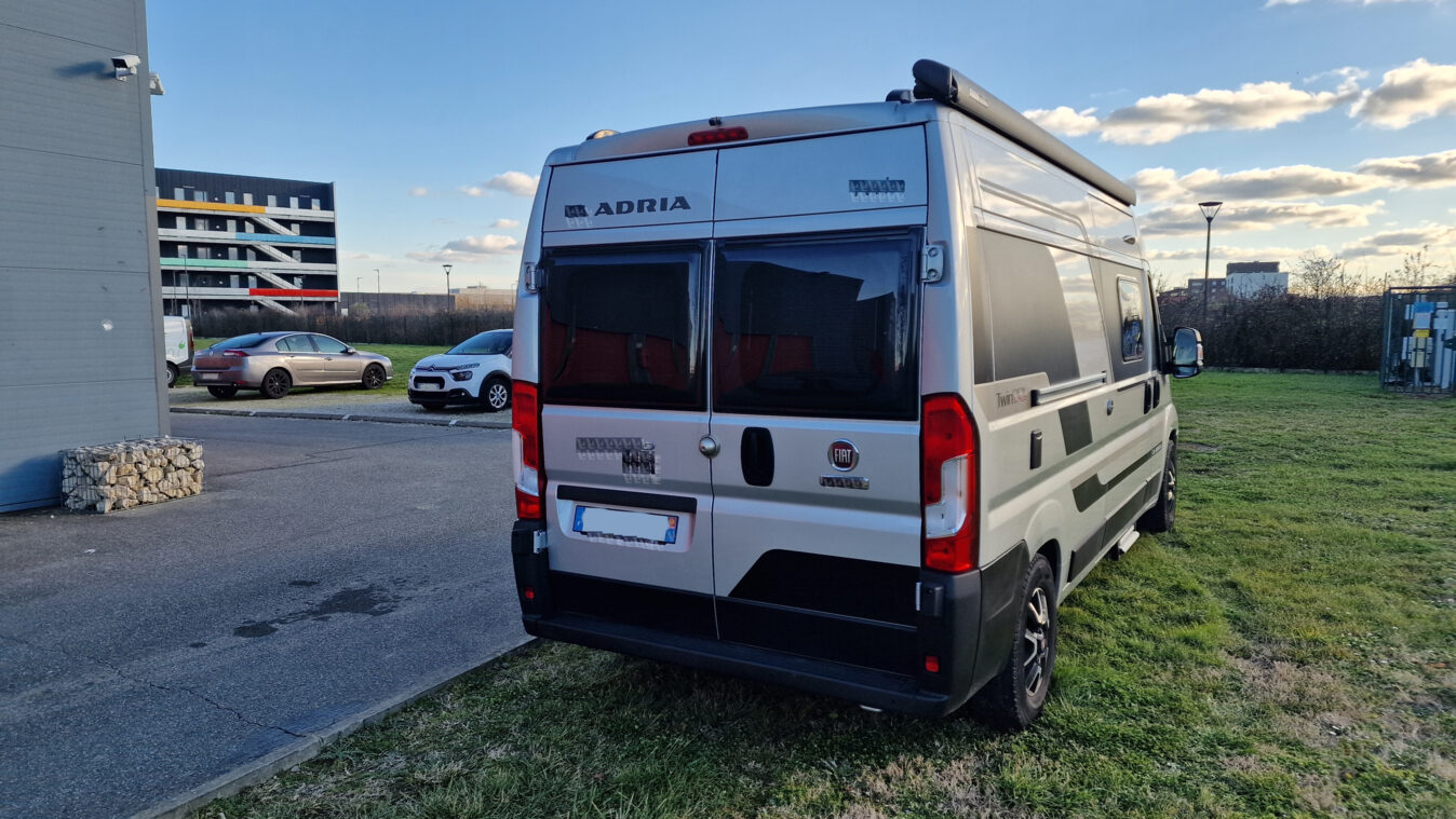 photos.external