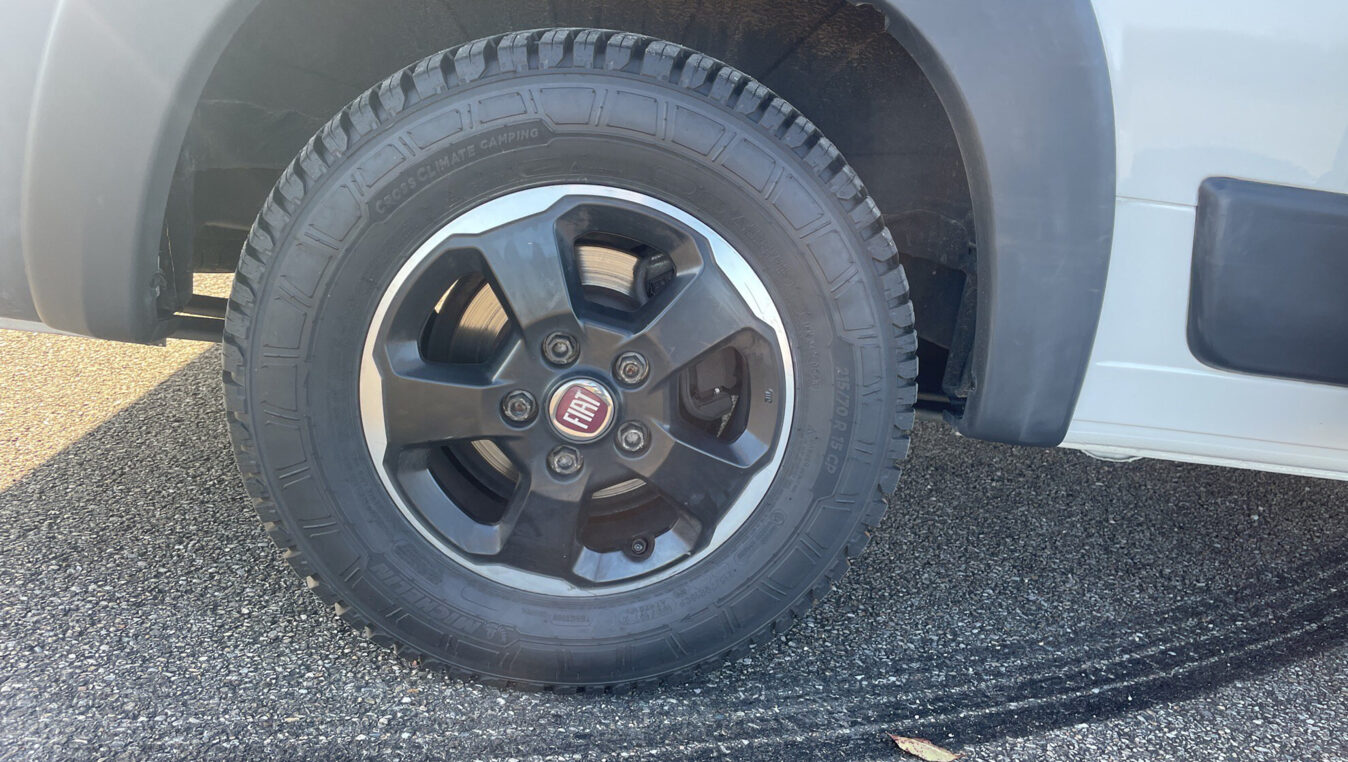 photos.accessories_ext