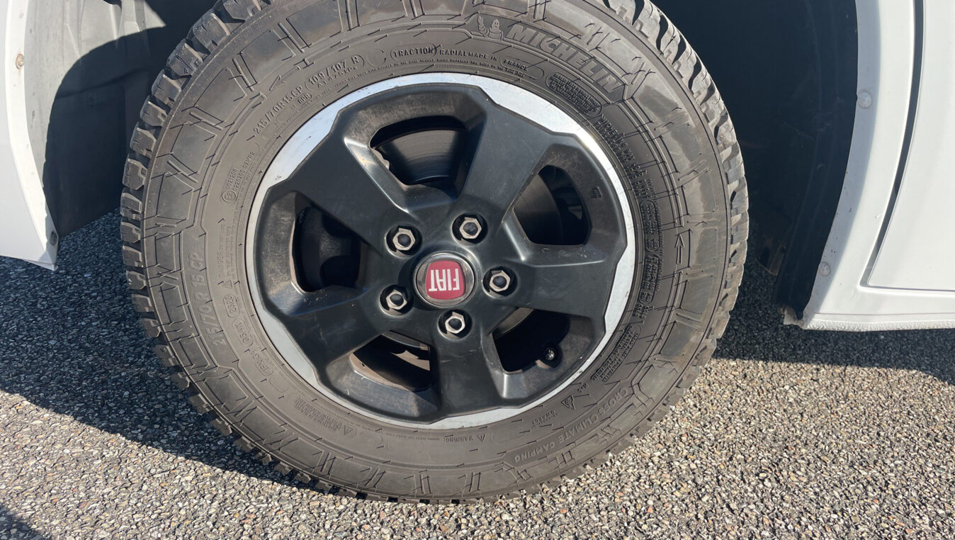 photos.accessories_ext