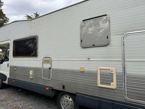 photos.external