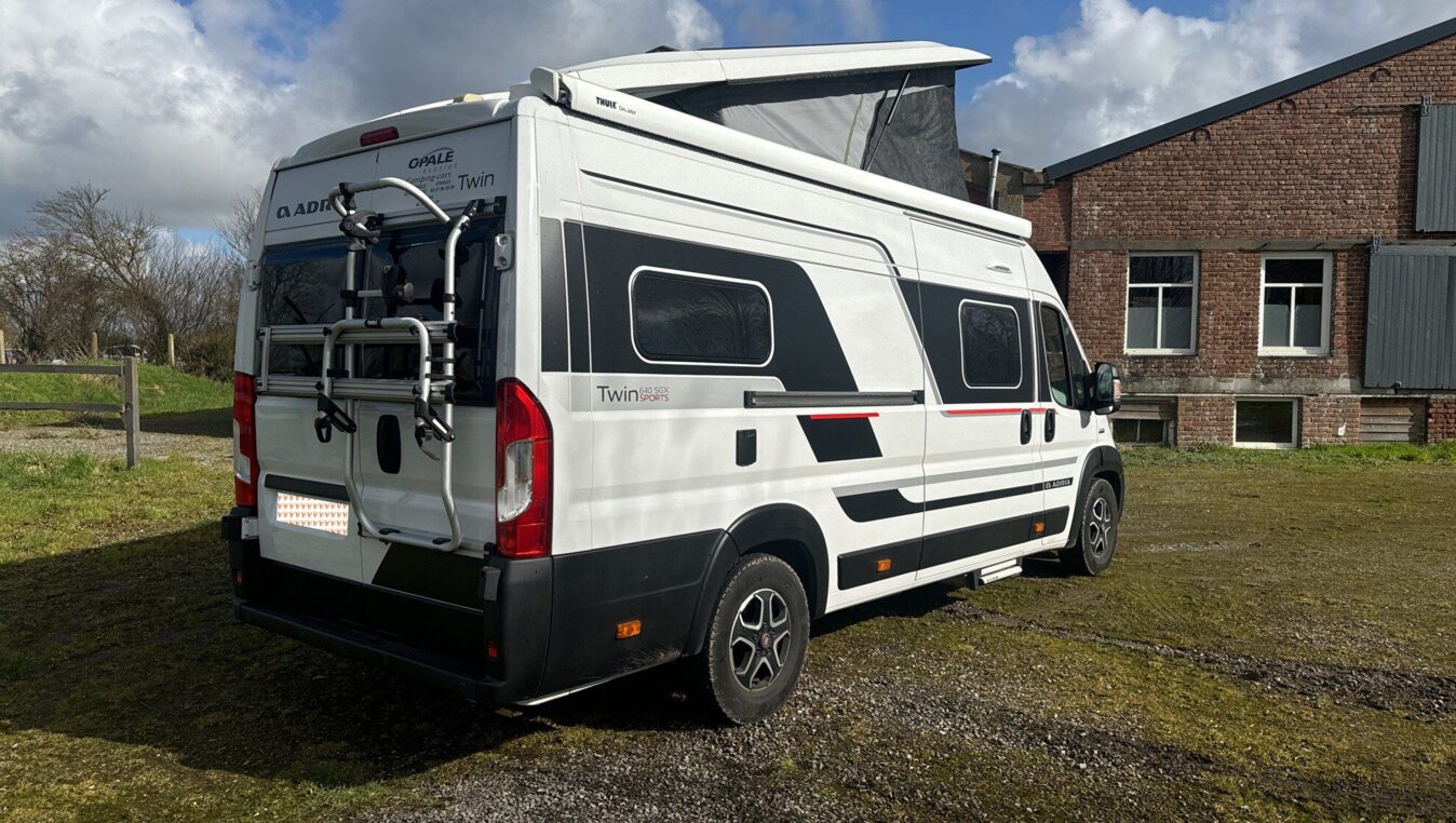 photos.external