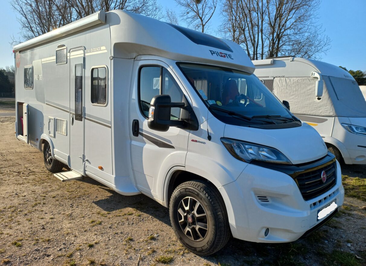 photos.external