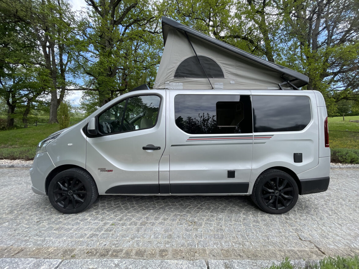 photos.external