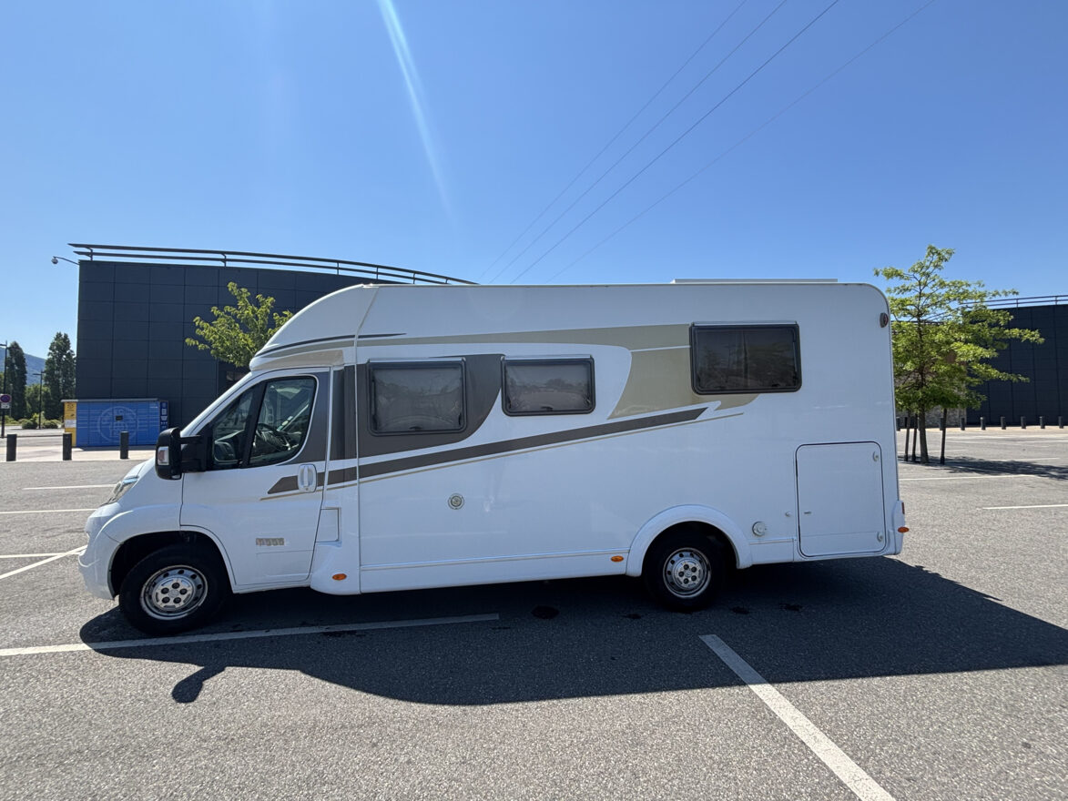 photos.external