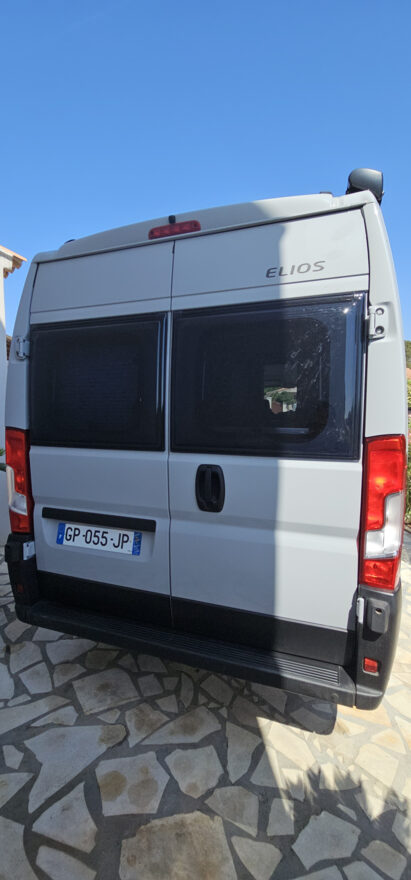 photos.external