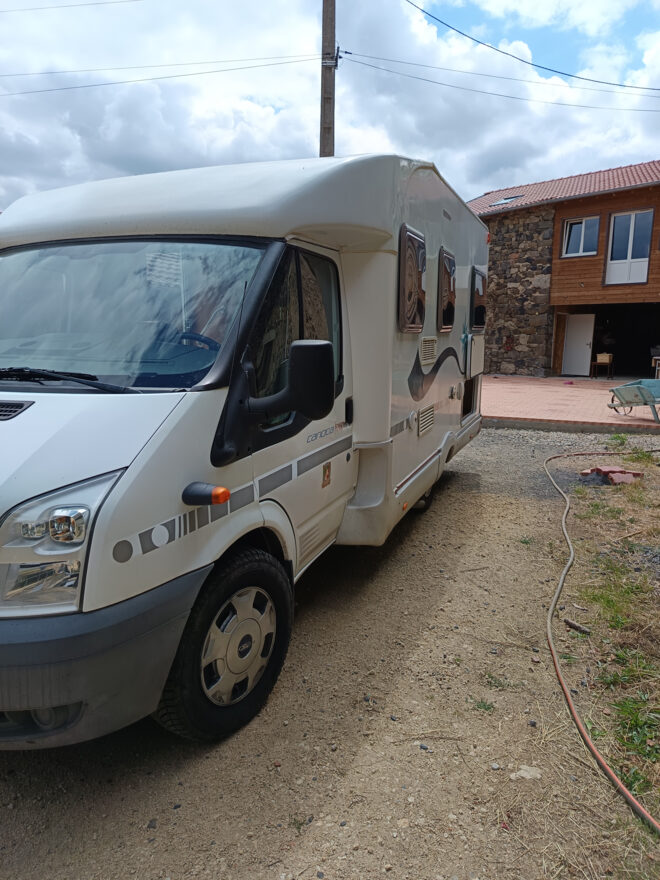 photos.external