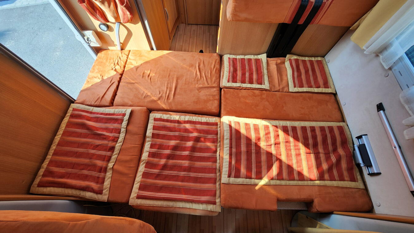 photos.couch