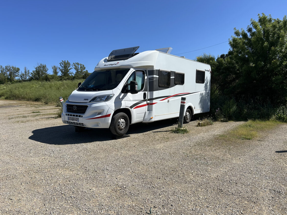 photos.external